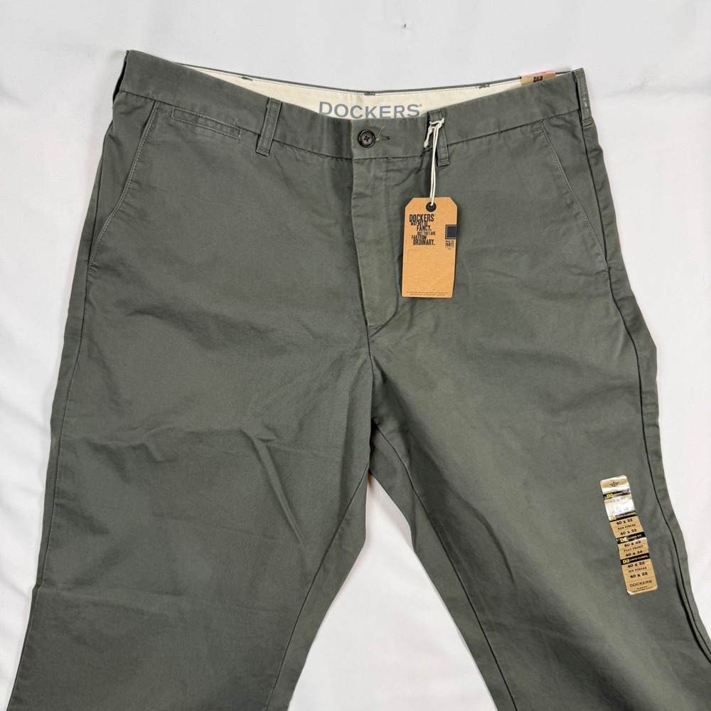 Dockers D3 Classic Fit Mens 40x32 Olive Green Flat Front Cotton Chino Pants NEW